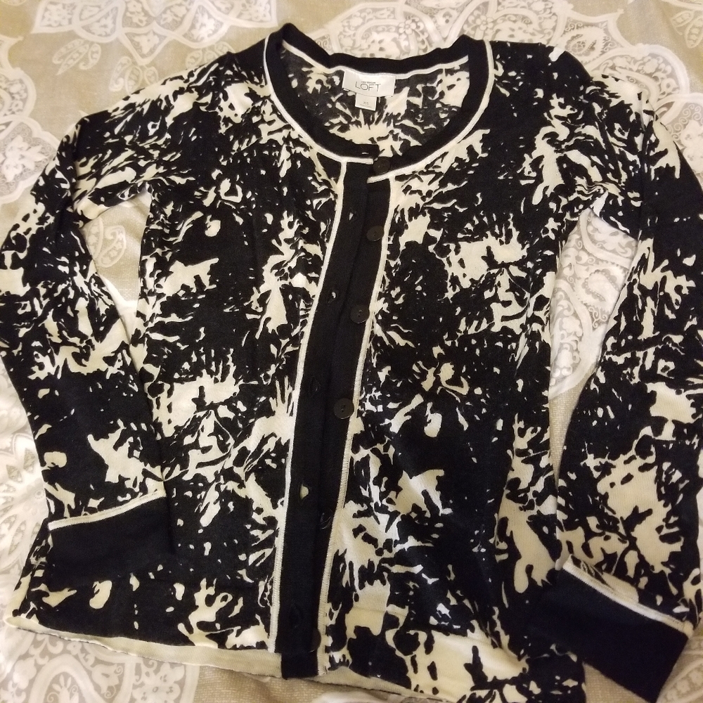 Ann Taylor LOFT 100% Wool sweater XS